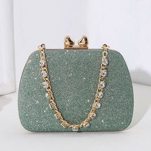 Bolso de noche de hierro forjado para mujer, elegante y resistente, adornado con perlas y con cierre magnético, ideal para las ocasiones especiales. - Product Image 1