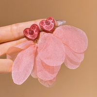 Pendientes de pétalos de flores grandes de moda de verano, pendientes de tuerca de corazón de resina dulce, pendientes de flores de tela colorida para mujer, joyería