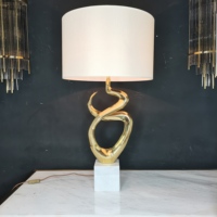 Offre Spéciale lampe de bureau intérieure Design artistique incurvé, accessoires de luxe, lampes de Table de salon fantaisie