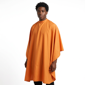 Capes de coiffure personnalisées avec logo, accessoires de salon, antistatiques, en plastique, avec bouton-pression réglable, pour barbier - Product Image 1