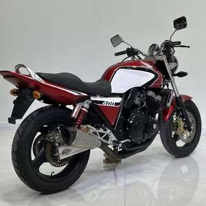 Versión Tecnológica Hondai CB400 Estándar: Sistema PGM-FI, Faro Trasero/Delantero LED y Panel de Instrumentos TFT para una Conducción Inteligente - Product Image 5