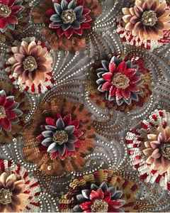 Tissu en dentelle perlée scintillante avec des détails artistiques pour la conception Lehenga parfait pour améliorer l'attrait vestimentaire indien traditionnel - Product Image 1