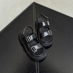 Sandalias de plataforma con hebilla metálica de estilo oscuro para hombre, de cuero genuino, de alta gama, con punta abierta, que aumentan la altura en 6 cm, para verano. - Product Image 4