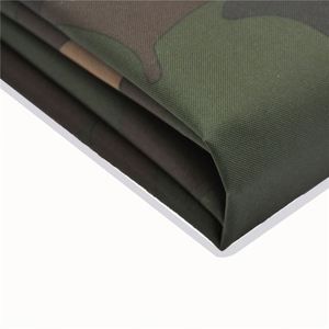 Fabricant de tissus, tissu Oxford 100% polyester 600D personnalisé, tissu imperméable camouflage en polyester pour sacs - Product Image 5