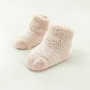 Großhandel Hersteller Lieferant 100 % Baumwolle Neugeborenes Kleinkind Kleinkind rosa Voll Terry Socken für Baby
