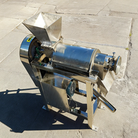 Fruit- en groentesapcentrifuge voor fruitverwerkingsbedrijven met krachtige motor (1,5 kW) en inclusief kloppers