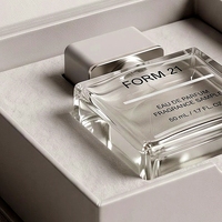 Boîte à parfum rigide de luxe sur mesure, style livre blanc magnétique, pour une seule bouteille, présentation pour emballage de parfum personnalisé