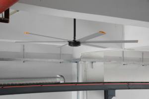 UL507 <span class=keywords><strong>Ventilateur</strong></span> <span class=keywords><strong>de</strong></span> déstratification aérien commercial HVLS <span class=keywords><strong>de</strong></span> 8 pieds avec composants centraux <span class=keywords><strong>de</strong></span> moteur à courant continu pour les grands espaces - Product Image 6