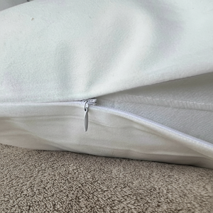 Almohada de jirafa personalizada de la mejor calidad, Ubuntu, madre sudafricana, niño, bebé, pareja, nuevo hogar, casa, juego de funda de cojín de calentamiento - Product Image 1