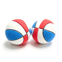Porte-clés anti-stress mini-ballon de basket personnalisé avec logo d'usine, en gros, avec crochet en alliage de zinc pour club de basket et événements sportifs