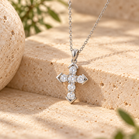 Collier en laiton ARNAN avec pendentif croix en acier et zircon étincelant, chaîne minimaliste pour clavicule, bijoux quotidiens pour femmes, cadeaux en gros