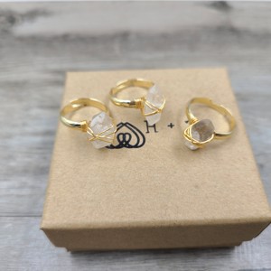 แหวนเพชรเฮอร์คิเมอร์ แหวนทอง 14k หุ้มด้วยลวด แหวนพลอยควอตซ์ดิบ แหวนแต่งงานปรับขนาดได้ - Product Image 3
