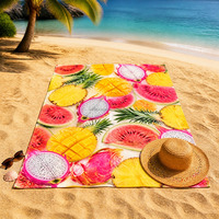 Badhanddoek van 100% katoen met tropische fruitprint, custom digitale print, hoge GSM (400-500), exportklaar verpakt, hoge kwaliteit.