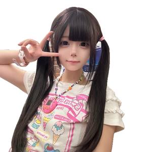 วิกผมยาวตรงสไตล์โลลิต้า พร้อมผมม้าปัดข้าง ทำจากเส้นใยคาเนคาลอน  ดูเป็นธรรมชาติ  วิกเต็มศีรษะ สำหรับผู้หญิงสไตล์ JK  ขนาด 65 ซม. สีดำอมน้ำตาล - Product Image 2