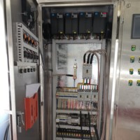 Caja de Distribución VFD de 440V Hecha a Medida, 1000A de Alta Capacidad, Acero Inoxidable, Interfaz HMI, Automatización de Fábrica Confiable, Híbrida