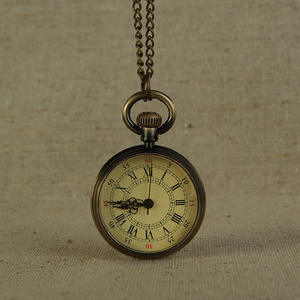 <span class=keywords><strong>Montre</strong></span> <span class=keywords><strong>de</strong></span> <span class=keywords><strong>poche</strong></span> analogique à l'<span class=keywords><strong>ancienne</strong></span> en métal bronze <span class=keywords><strong>de</strong></span> style romain à visage ouvert avec chaîne <span class=keywords><strong>de</strong></span> collier pour hommes - Product Image 6