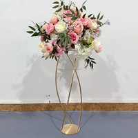 Arche Florale Haute en Métal Doré pour Décoration d'Événements et Mariages 2026, Supports et Centres de Table
