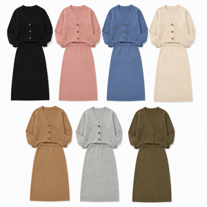 Set Due Pezzi da Donna: Cardigan Lavorato a Maglia e Gonna Midi, Autunno <span class=keywords><strong>Inverno</strong></span>, 7 Colori, OEM ODM, Vendita all'Ingrosso, Etichetta Privata, Ordine all'Ingrosso, Prezzo di Fabbrica - Product Image 3