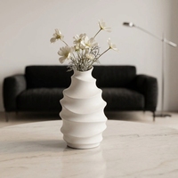 Vase en porcelaine à motif floral et ondulations aquatiques, design moderne pour table de salon, décoration intérieure, Europe, OEM, couleur et logo personnalisés