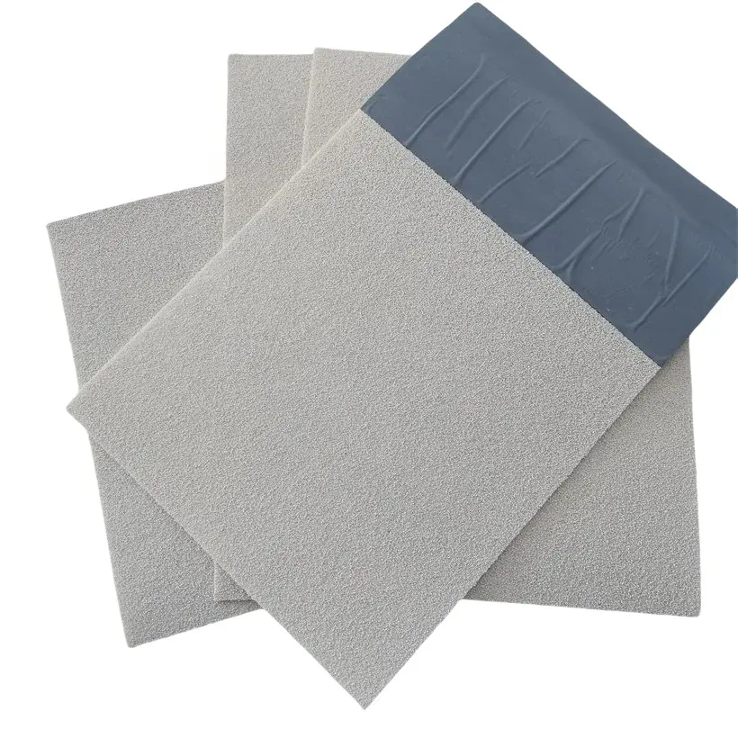 Feuille d'étanchéité HDPE auto-adhésive sans asphalte Membrane imperméable HDPE pré-appliquée pour sous-sol