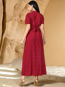 Encounter Rose Ensemble deux pièces longue, col en V, en polyester, antistatique, style décontracté, texture luxueuse, brodé et dessiné à la main, ethnique, pour mariage musulman - Product Image 5