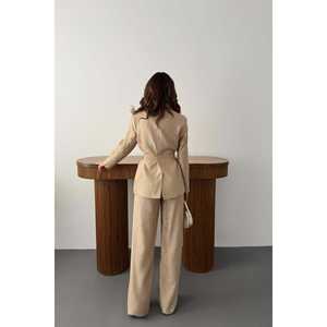 Elegante Conjunto de Traje con Cinturón para Mujer, Pantalones y Chaqueta de Tela Tejida, Beige, Manga Larga, Ropa Formal de Oficina - Product Image 5