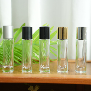 Mini Atomizador de Perfume Portátil MUB de 15 ml, Botella de Vidrio con Cuello Roscado y Pulverizador a Presión, Admite Logotipo Personalizado - Product Image 1
