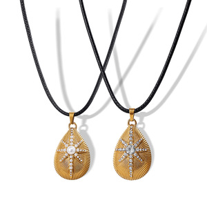 สร้อยคอรูปดาวหยดน้ำประดับเพชรสำหรับผู้หญิง ดีไซน์มุกเจียระไน ทำจากไทเทเนียมสตีล เหมาะสำหรับงานปาร์ตี้ ดีไซน์ไม่สมมาตร - Product Image 5