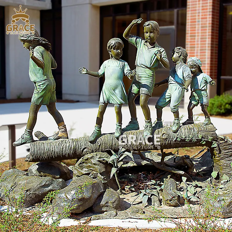 धातु शिल्प मूर्तिकला कांस्य 5 बच्चों प्रतिमा के लिए आउटडोर