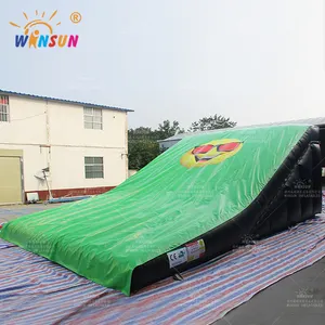 Aterragem macia fmx bike landing airbag inflável freestyle jump stunt airbag com rampa jogos infláveis para eventos