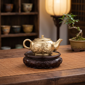 Tetera Tradicional China de Latón con Diseño de Tigre en Relieve, con Tapa y Asa, Hervidor de Agua Metálico - Product Image 4