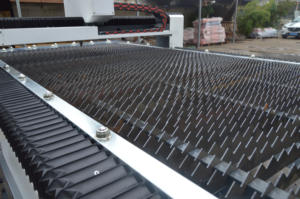 Çin metal lazer kesici fiber lazer kesim çelik makine 3015 4020 6015 6020 standart boyut - Product Image 5