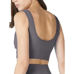Conjunto Deportivo de Punto Acanalado sin Costuras para Mujer, Ropa Deportiva de 2 Piezas Gris con Almohadillas Extraíbles, Secado Rápido, Top Corto sin Mangas y Cintura Alta - Product Image 1