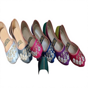 Zapatos Khussa Bordados a Mano para Mujer, Calzado Plano Tradicional de Seda, Estilo Indio-Pakistaní, Uso Casual para Todas las Temporadas - Product Image 1
