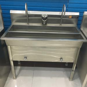 Évier de lavage à <span class=keywords><strong>main</strong></span> multifonctionnel en acier inoxydable avec pied genou et capteur de contrôle pour abattoir usine alimentaire - Product Image 6