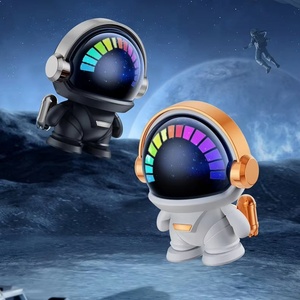 Haut-parleur sans fil Astronaute Spaceman, article de décoration créatif, subwoofer portable, mini audio, cadeau - Product Image 1