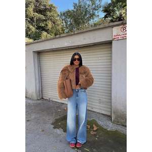 เสื้อแจ็คเก็ตขนสัตว์เทียมแบบสั้น Tan Fausta พร้อมเข็มขัดรัด  ลายพิมพ์กระต่าย จิ้งจอก และมิงค์  ผ่านการเคลือบและทอในเนื้อผ้าแคชเมียร์ - Product Image 2