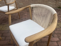 Ensemble bistrot d'extérieur en teck 3 pièces, ensemble de chaises et table en bois massif pour patio et balcon avec coussins