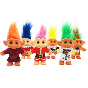 Muñecos Troll de 4-4.9 pulgadas, de plástico moldeado, con cabello colorido y camisetas de Bingo para jugar en interiores - Product Image 2