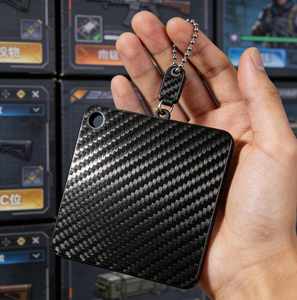 Llavero de Fibra de Carbono SHENYU Delta Action - Accesorio Táctico para Juegos con Diseño 3K Twill - Product Image 4