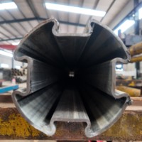 Poteau d'éclairage intelligent multifonctionnel rectangulaire en acier allié laminé à froid pour l'extérieur