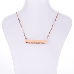 Collar de Barra de Acero Inoxidable con Baño de Oro de 18K, Elegante, Antideslustre, con Recubrimiento PVD, Estilo Moderno, Venta al Por Mayor - Product Image 2