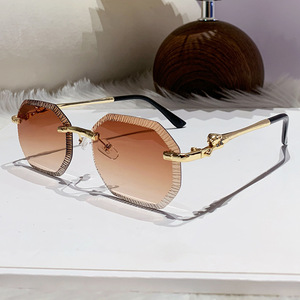 <strong>Cartier</strong> Frameless Sunglasses Leopard Head Design UV400 Protection Unisex Street Style Trendy <strong>Glasses</strong> - Product Image 4