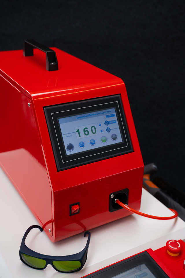 Premium Quality NF-LW3 2000-K Incl. Wire Feeder EU Standard Cleaning High Efficiency Laser Welding Machine