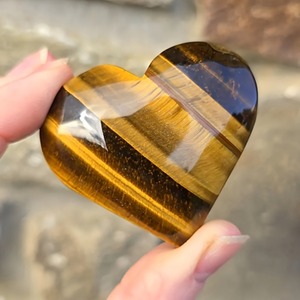 Cristal Curativo de Alta Calidad al por Mayor, Corazón de Piedra de Ojo de Tigre Amarillo Natural para Decoración del Hogar y Regalos - Product Image 1