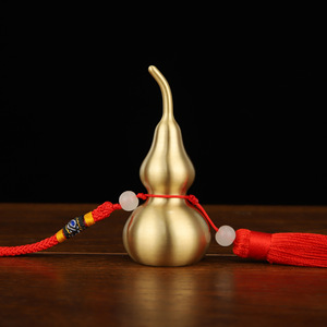 Pendentif Gourde en Cuivre Doré Ouvrable avec Pompon Rouge et Perles de Jade – <span class=keywords><strong>Symbole</strong></span> Traditionnel Chinois de Protection et de Prospérité pour la Décoration de la Maison et de la Voiture - Product Image 2