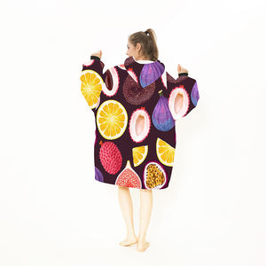 Couverture à capuche en sherpa surdimensionnée personnalisée Oodie, couverture en polaire tricotée portable avec logo - Product Image 3