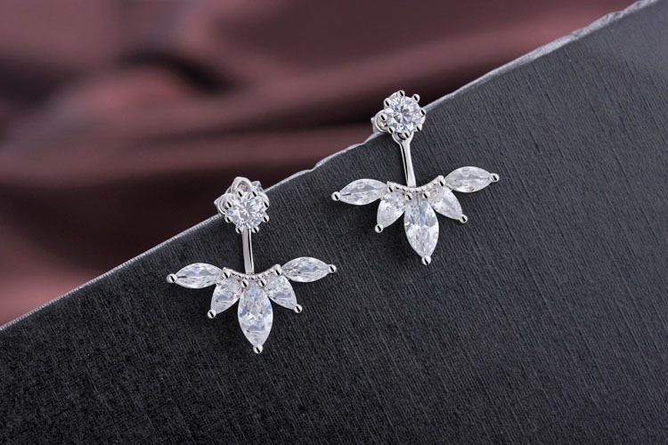 White gold color