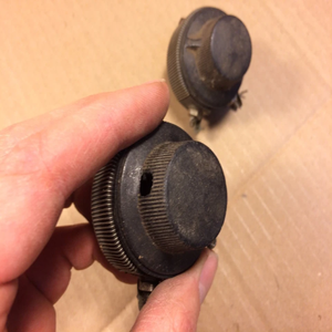 Nouveaux réostats vintage Marmol originaux en stock, années 1930-1940, résistances radio, potentiomètres avec boutons - Product Image 3