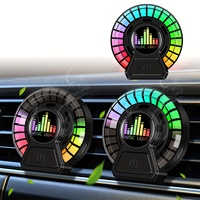 Rafraîchisseur d'air pour voiture Sortie de parfum Bouche d'air Aromathérapie Parfum d'intérieur RGB Music Rhythm Lamp Voice Pick Up Atmosphere Light